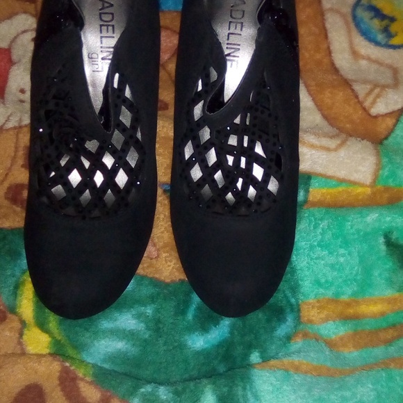 Heels - Picture 2 of 6